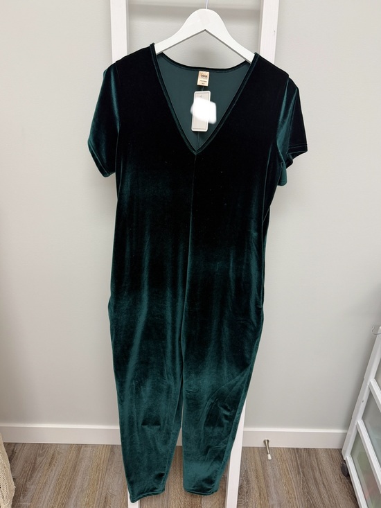 Smash + Tess Pants - Velvet Romper size Medium Rich Green color from smash+tess